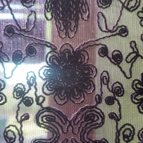 Top - Picture 2 of 3